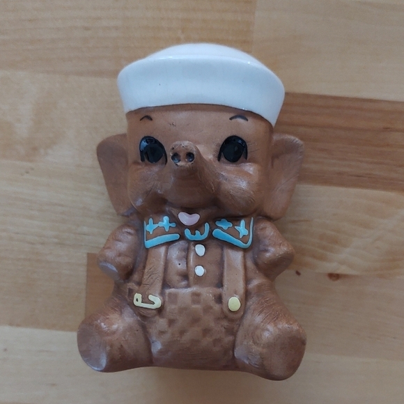 Vintage Twin Winton Elephant Sailor Pepper Shaker Circa 1960. - Picture 1 of 7